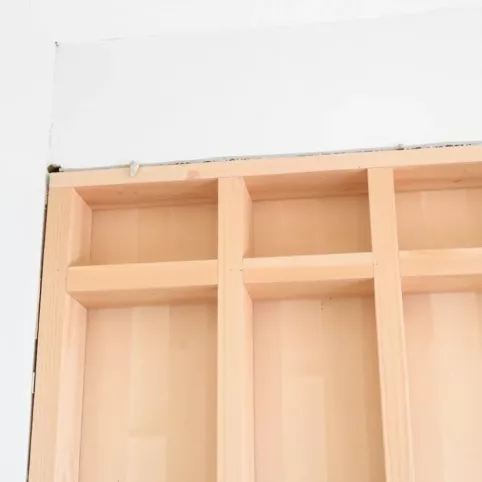 jak wzmocnienie ścianki gk pod szafki