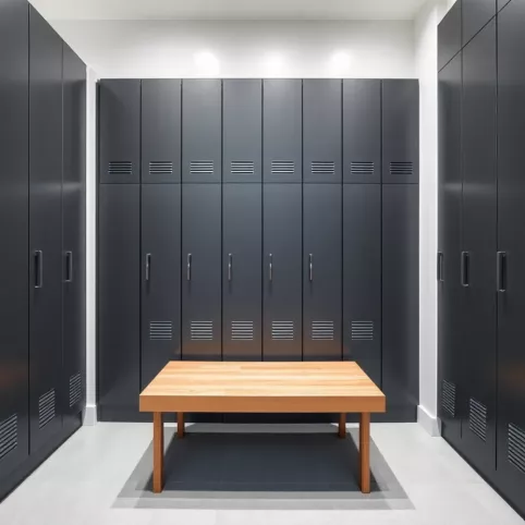 Szafki do szatni z ławka